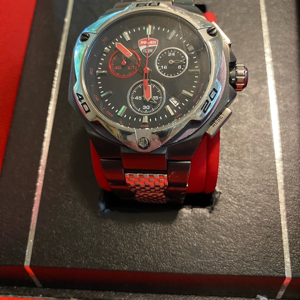 Ducati Corse Motore, Stainless Steel Men's Chronograph Watch - GI20190 used - Picture 13 of 13